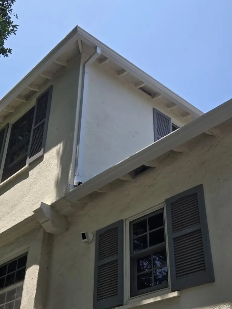 Seamless rain gutter installation in Thousand Oaks, CA