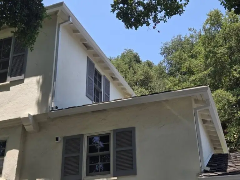 Professional gutter installation project in Thousand Oaks, CA