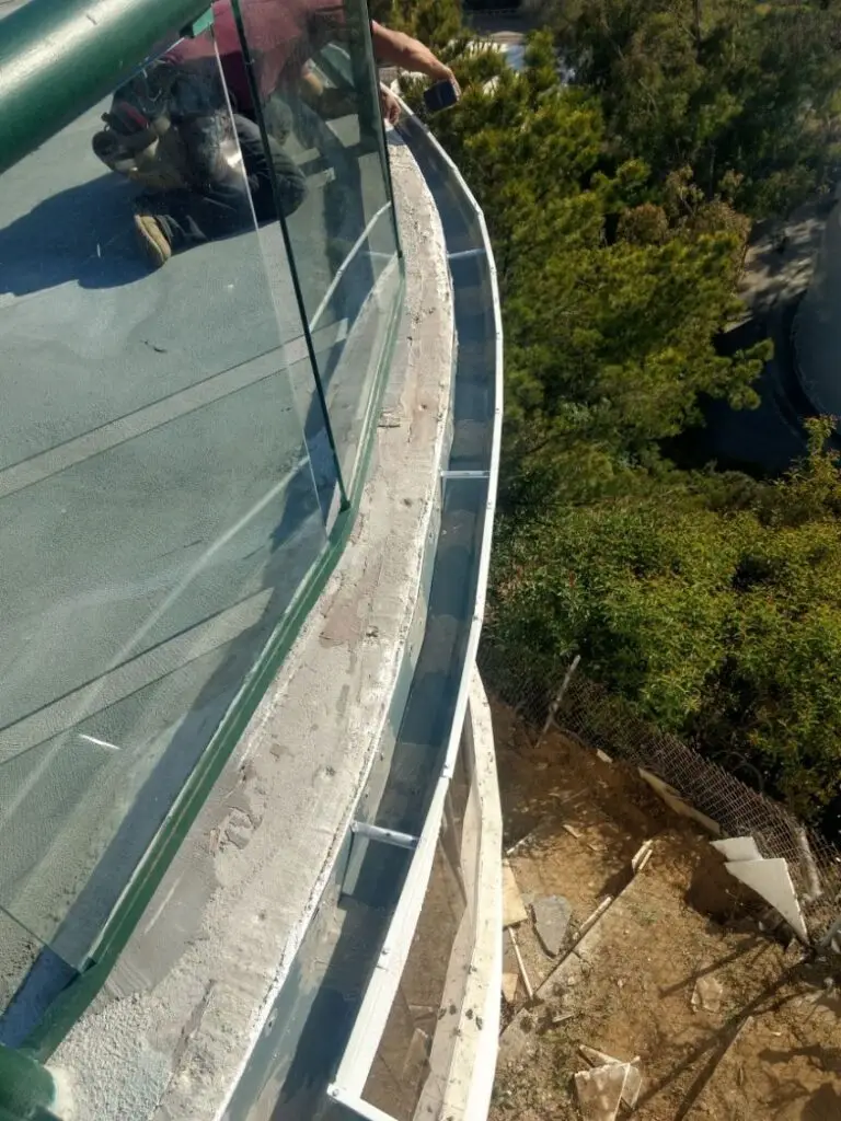 Seamless rain gutter installation in Costa Mesa, CA