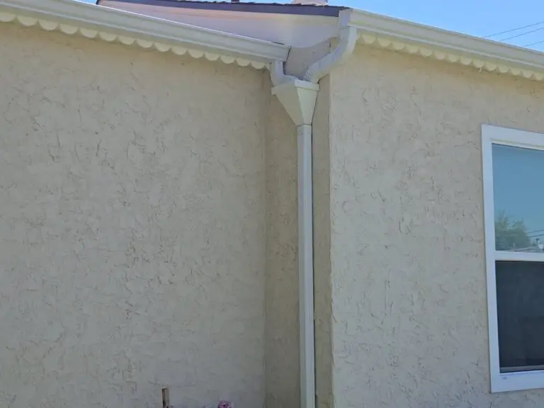 Seamless rain gutter installation in Hawthorne, CA