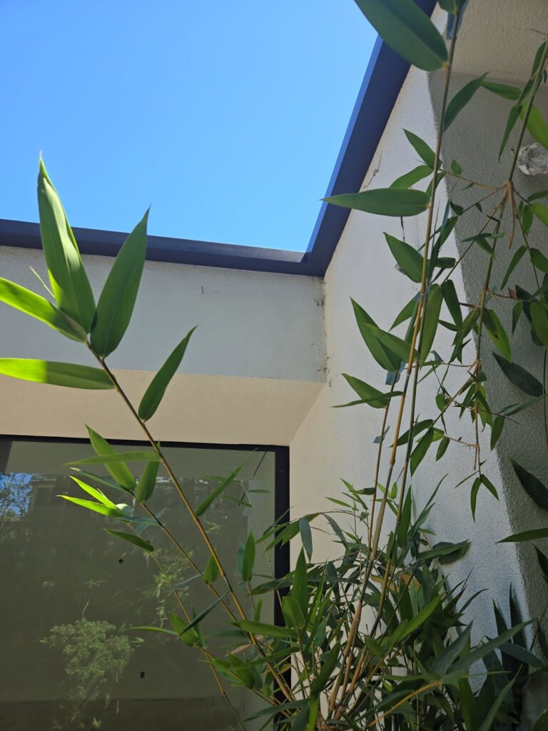 Professional gutter installation project in Pasific Palisades, CA