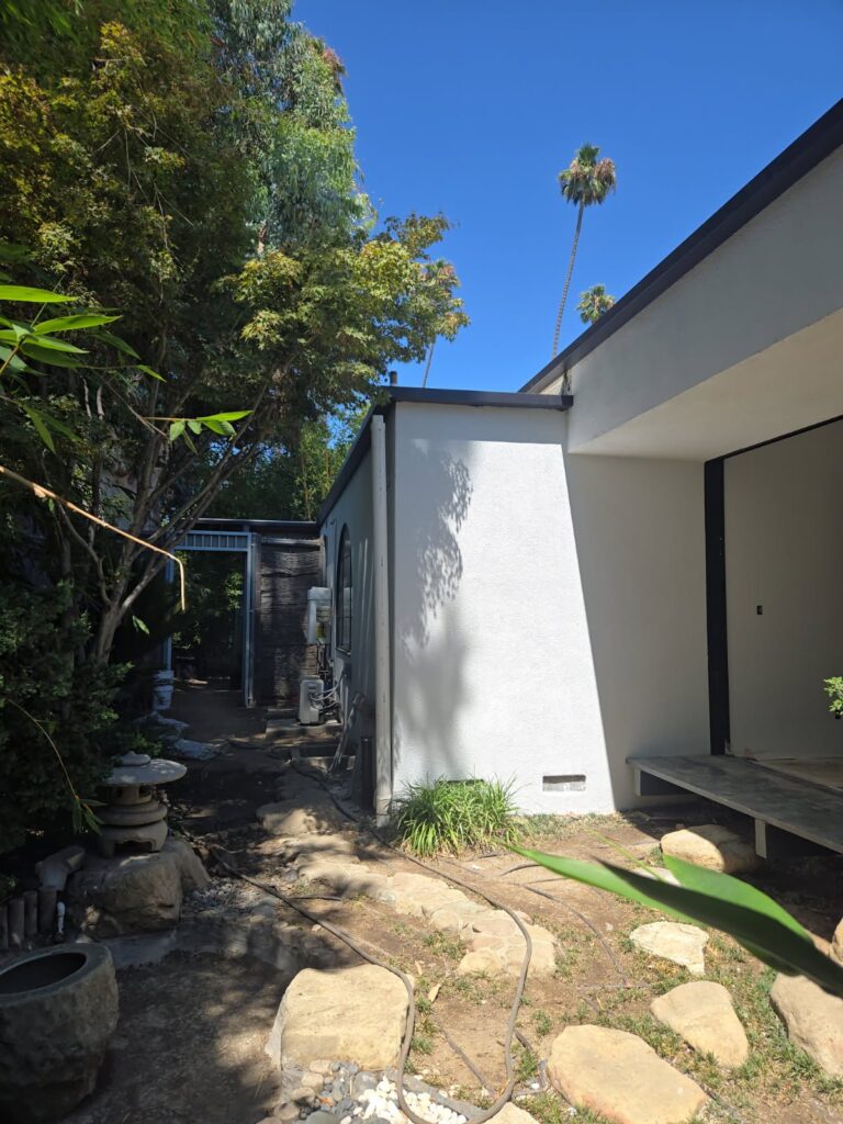 Custom rain gutters installed in Pasific Palisades, CA