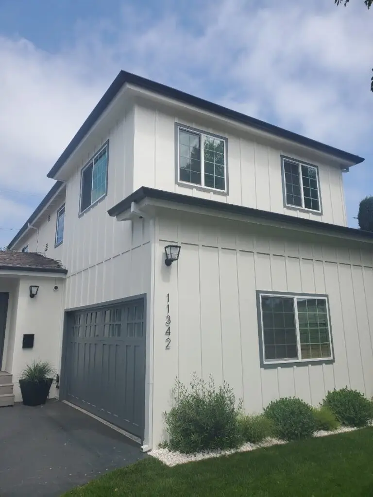 Rain gutter replacement project in Reseda, CA
