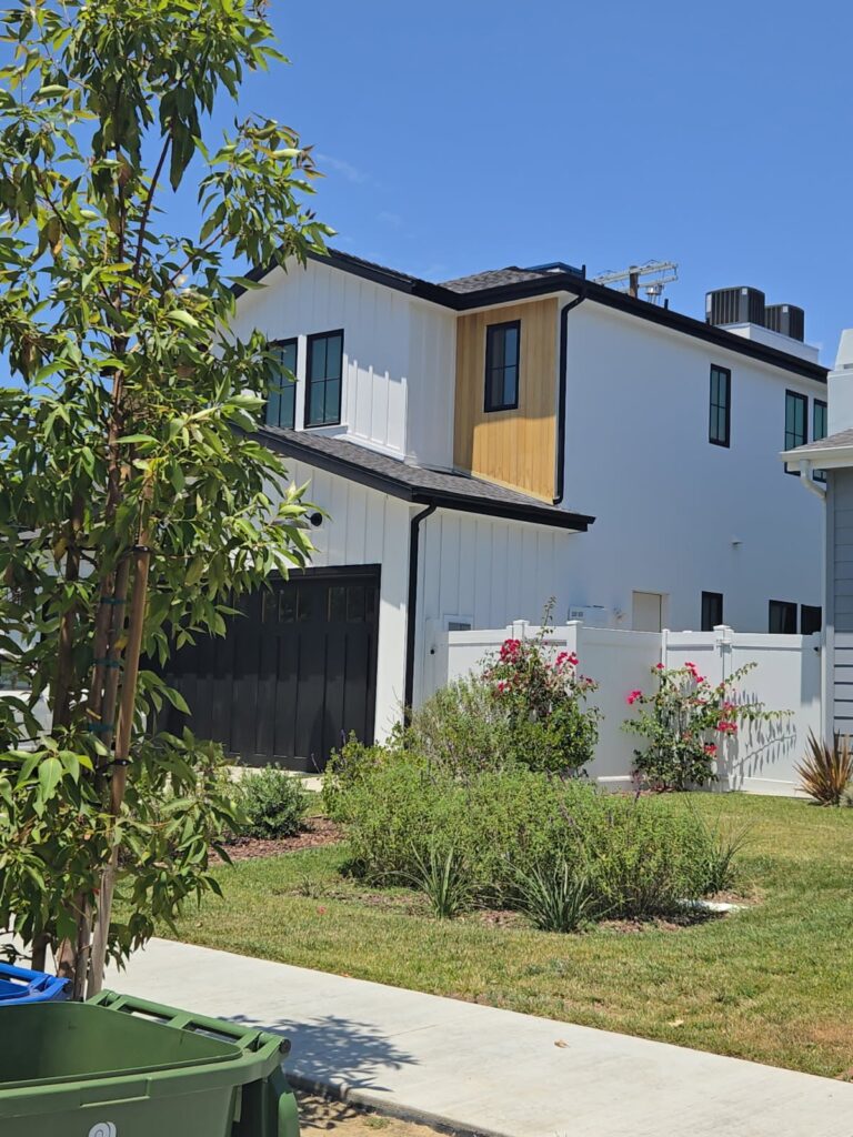 Rain Gutters Carson 10 Seamless rain gutters installed in Carson, CA by RainAway (photo 9)