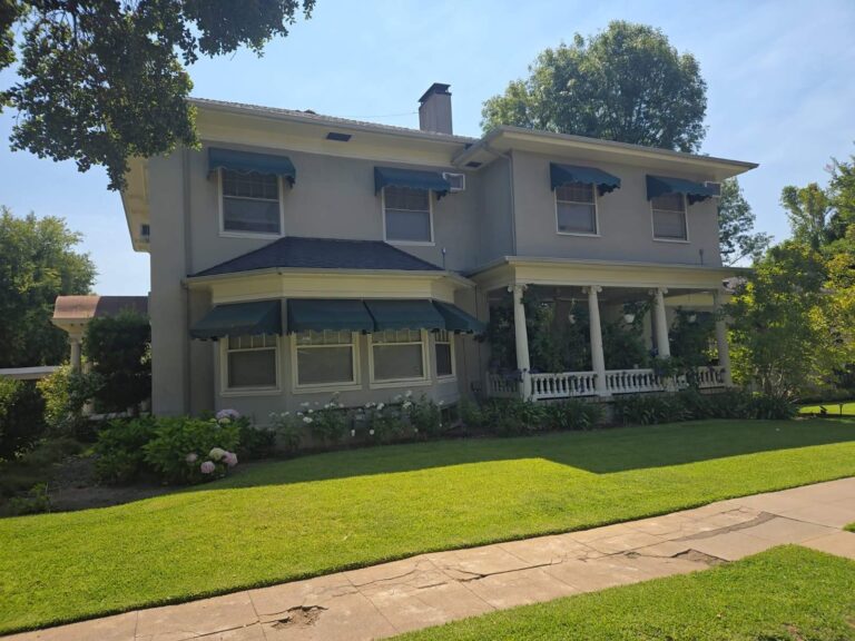 Seamless gutter system installed in Castaic, CA