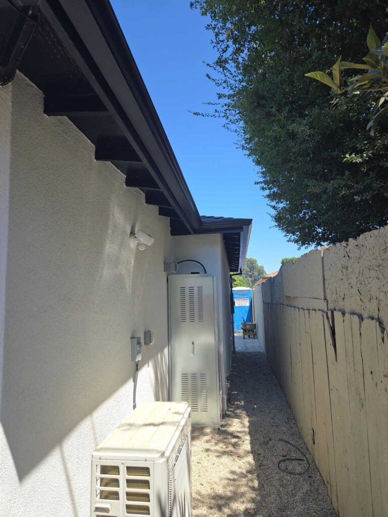 Rain Gutters Long Beach 11 Long Beach, CA - Rain Gutters 10