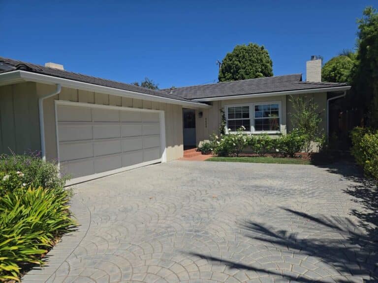 Custom rain gutters installed in Santa Ana, CA