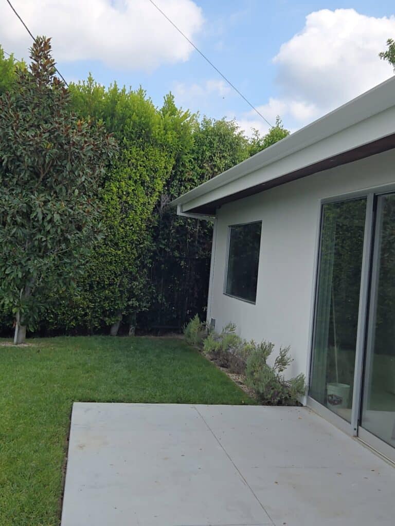 Seamless rain gutter installation in Santa Clarita, CA